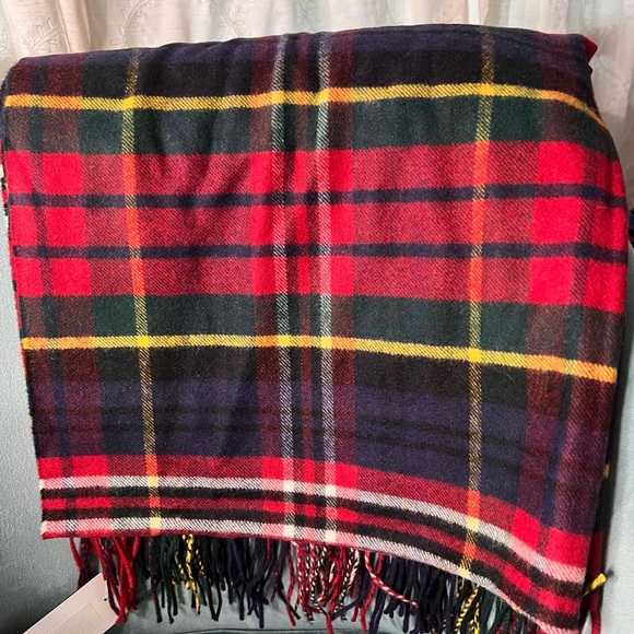 Cashmere stole/ big scarf Johnstons of Elgin Scotland - Picture 1 of 7